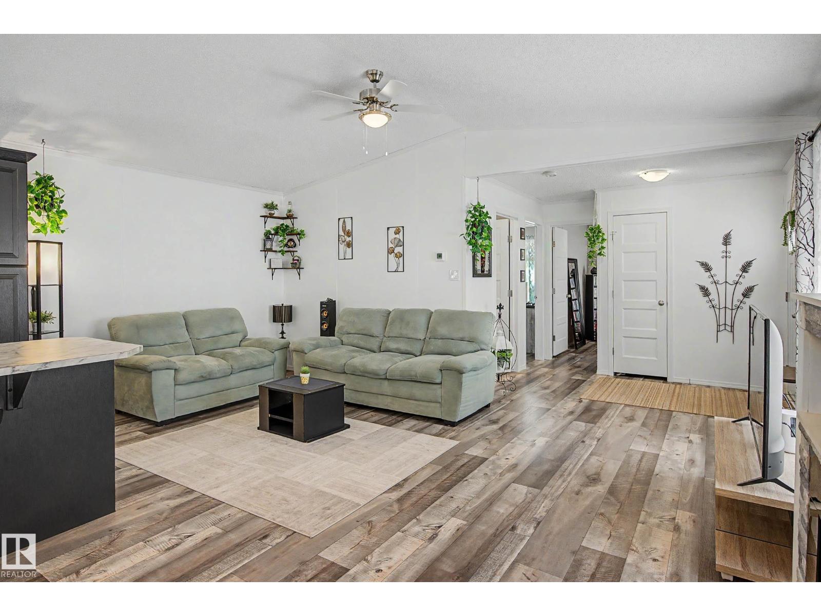 #15 12604 153 AV NW