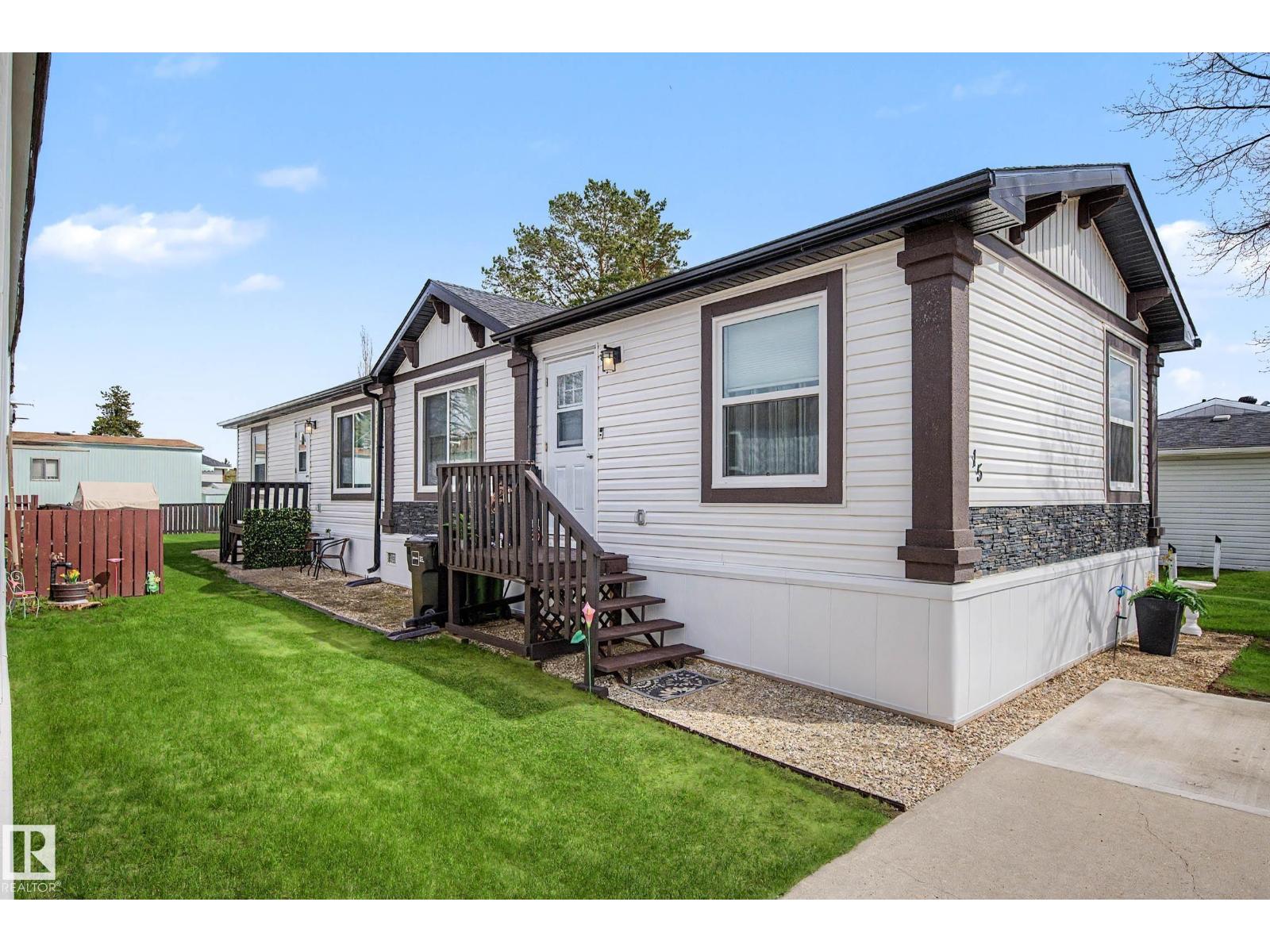 #15 12604 153 AV NW