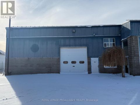 9 MCFARLAND DRIVE Prince Edward County (Picton Ward) ON K0K2T0