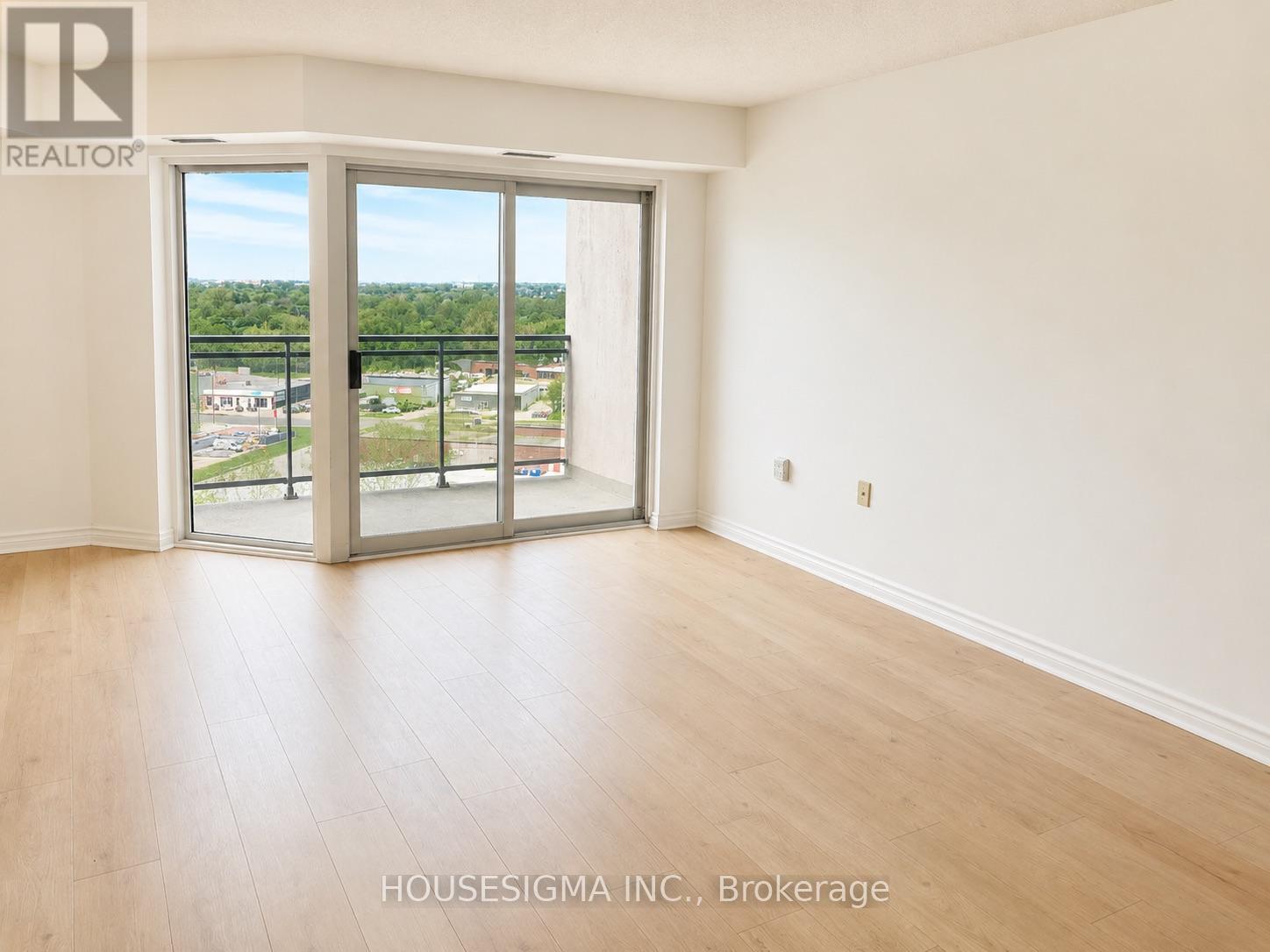 1203 - 860 COMMISSIONERS ROAD E