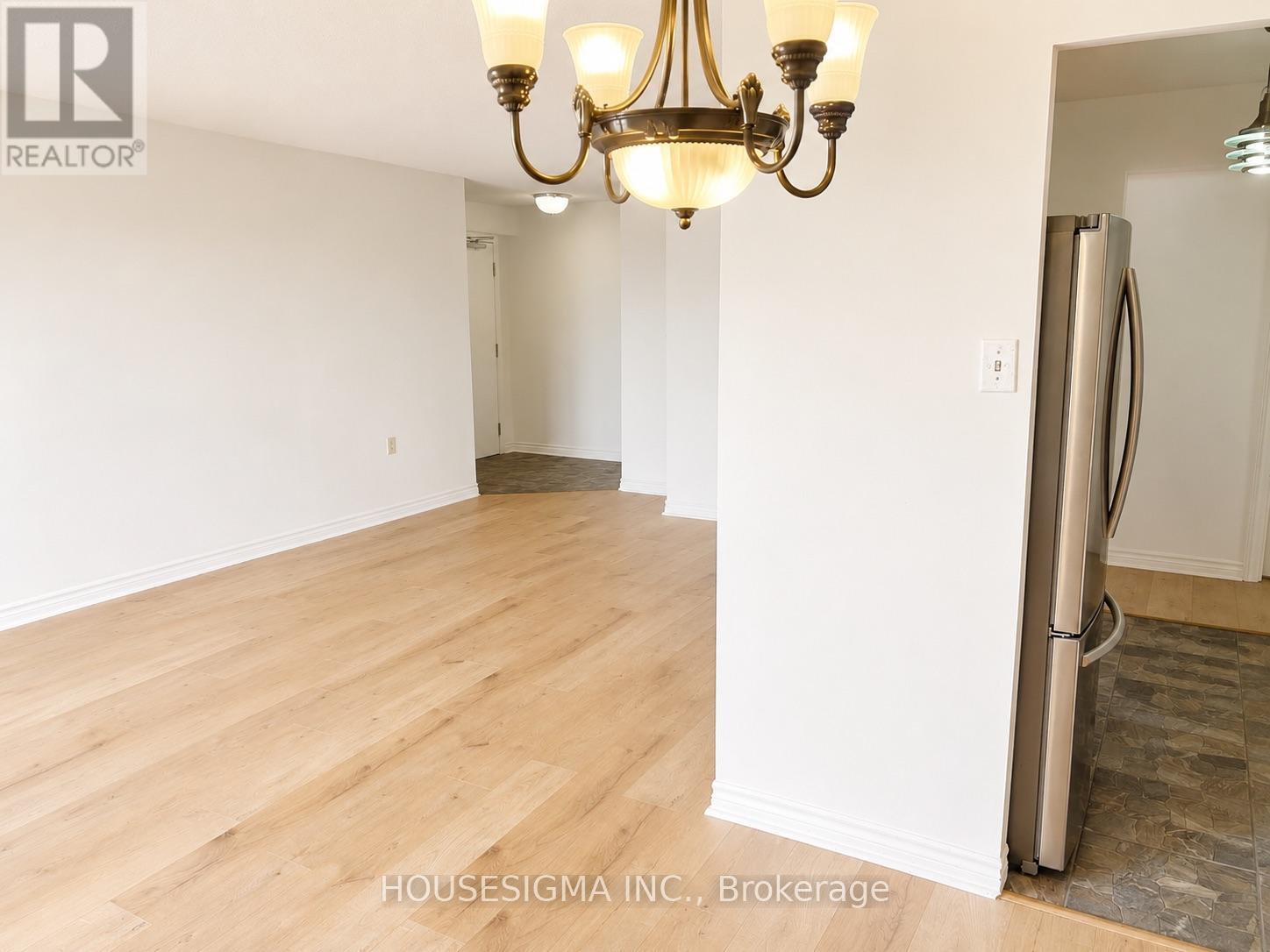 1203 - 860 COMMISSIONERS ROAD E