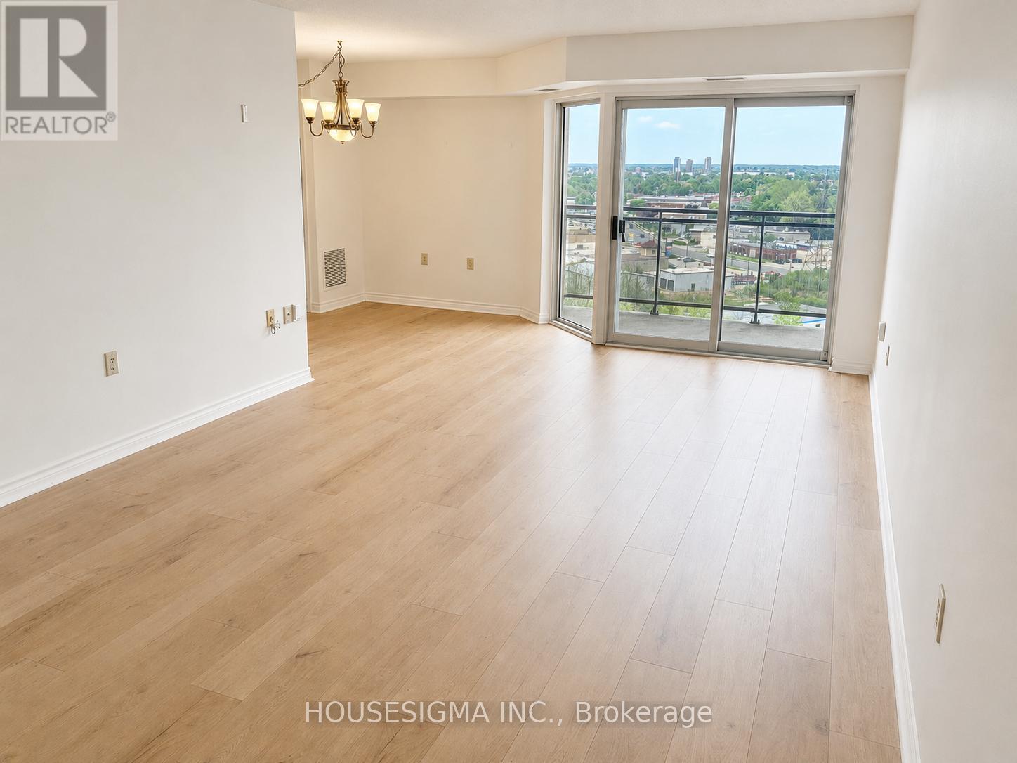1203 - 860 COMMISSIONERS ROAD E