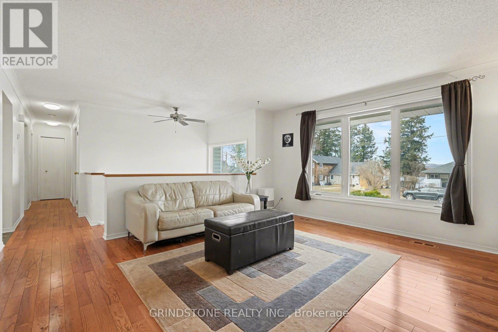 319 RIVERWOOD DRIVE
