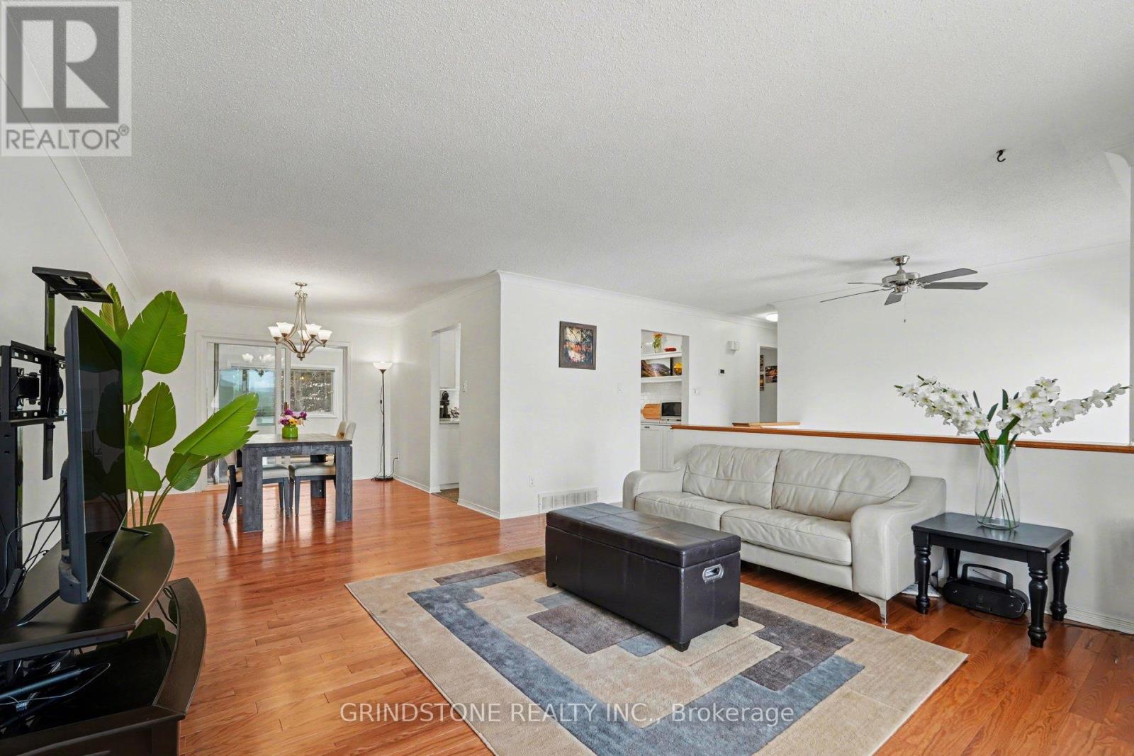 319 RIVERWOOD DRIVE