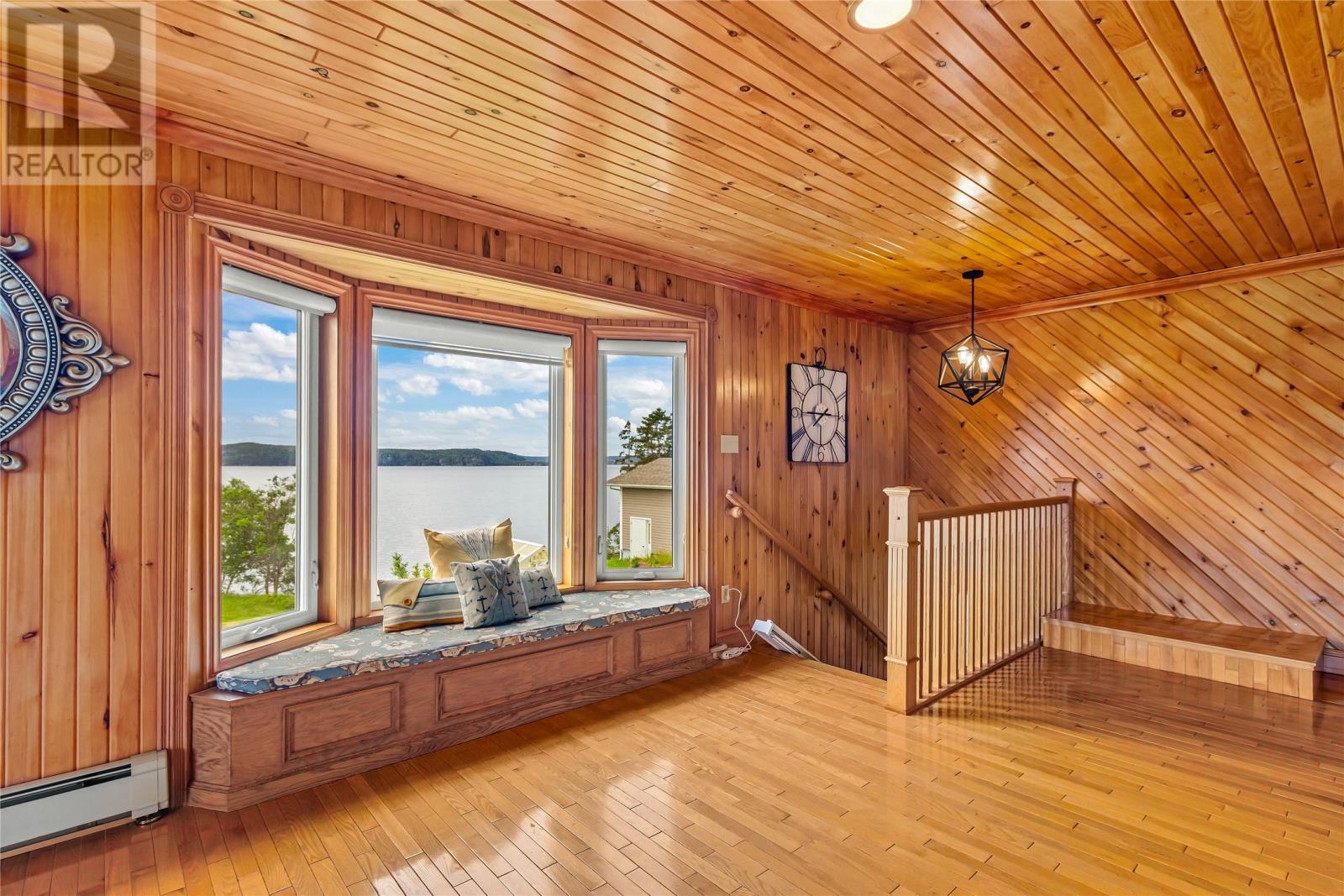 31 Long Beach Road