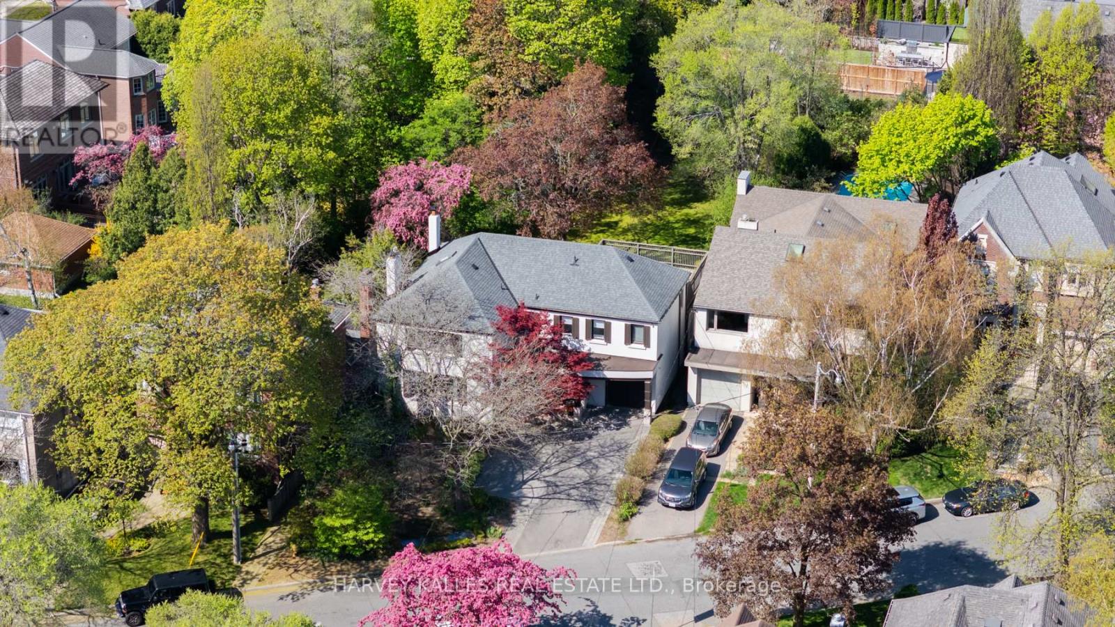 16 COLDSTREAM AVENUE