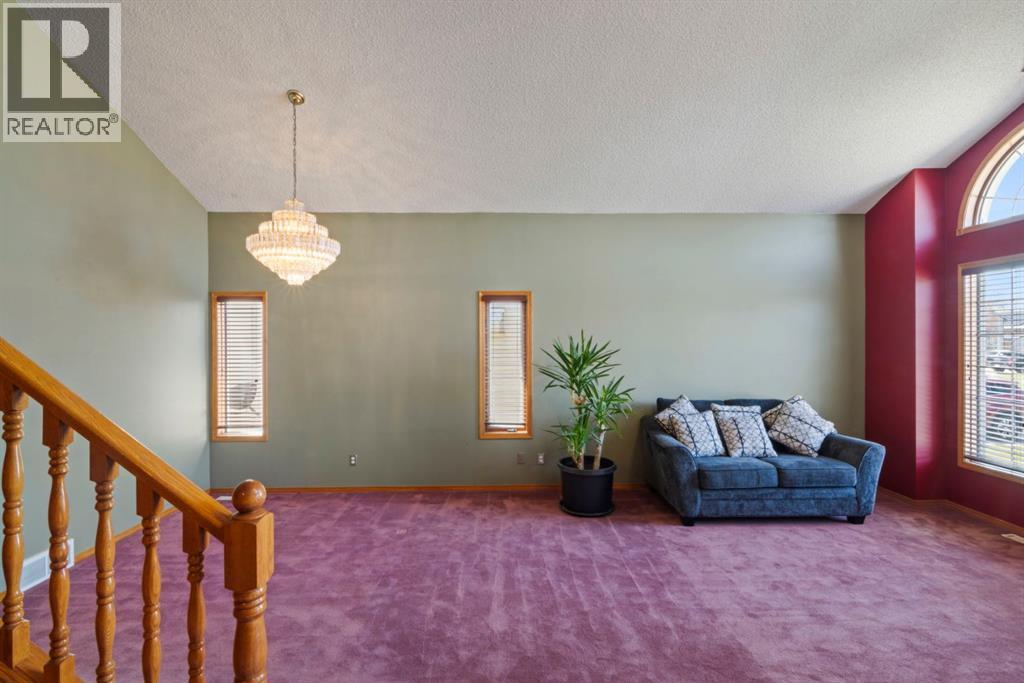 87 Applefield Close SE