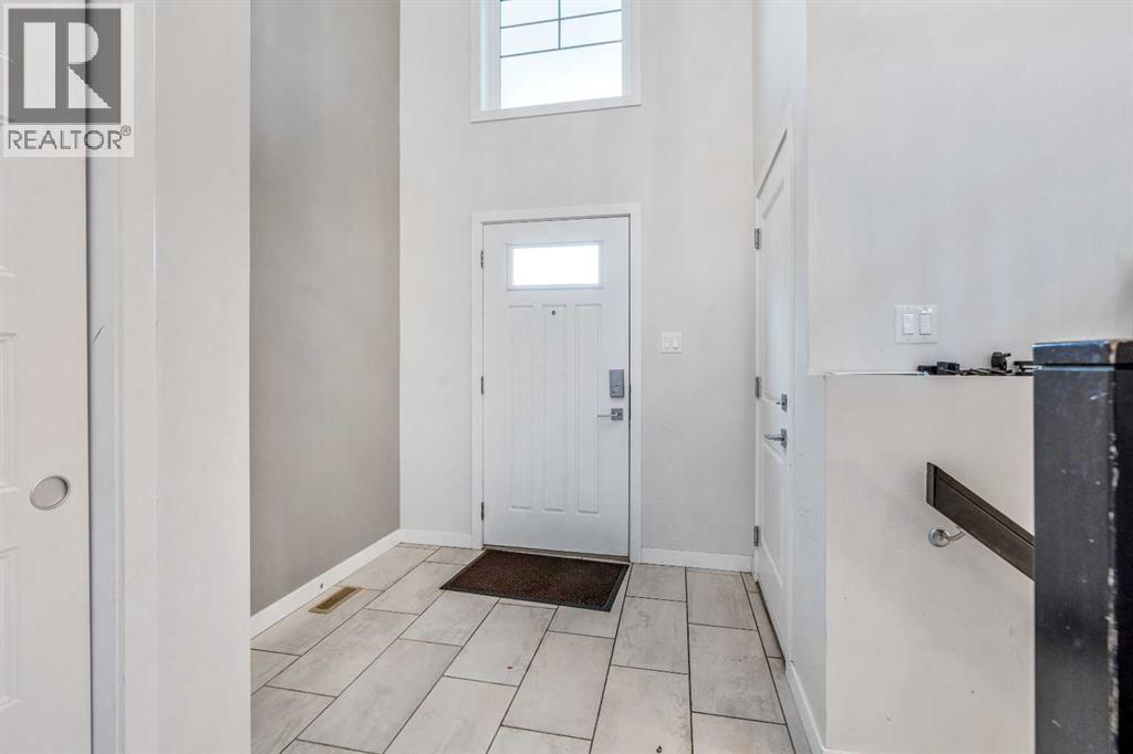 207 Moonlight Cove W