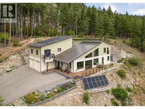 6131 Seymoure Lane Peachland BC V0H1X4