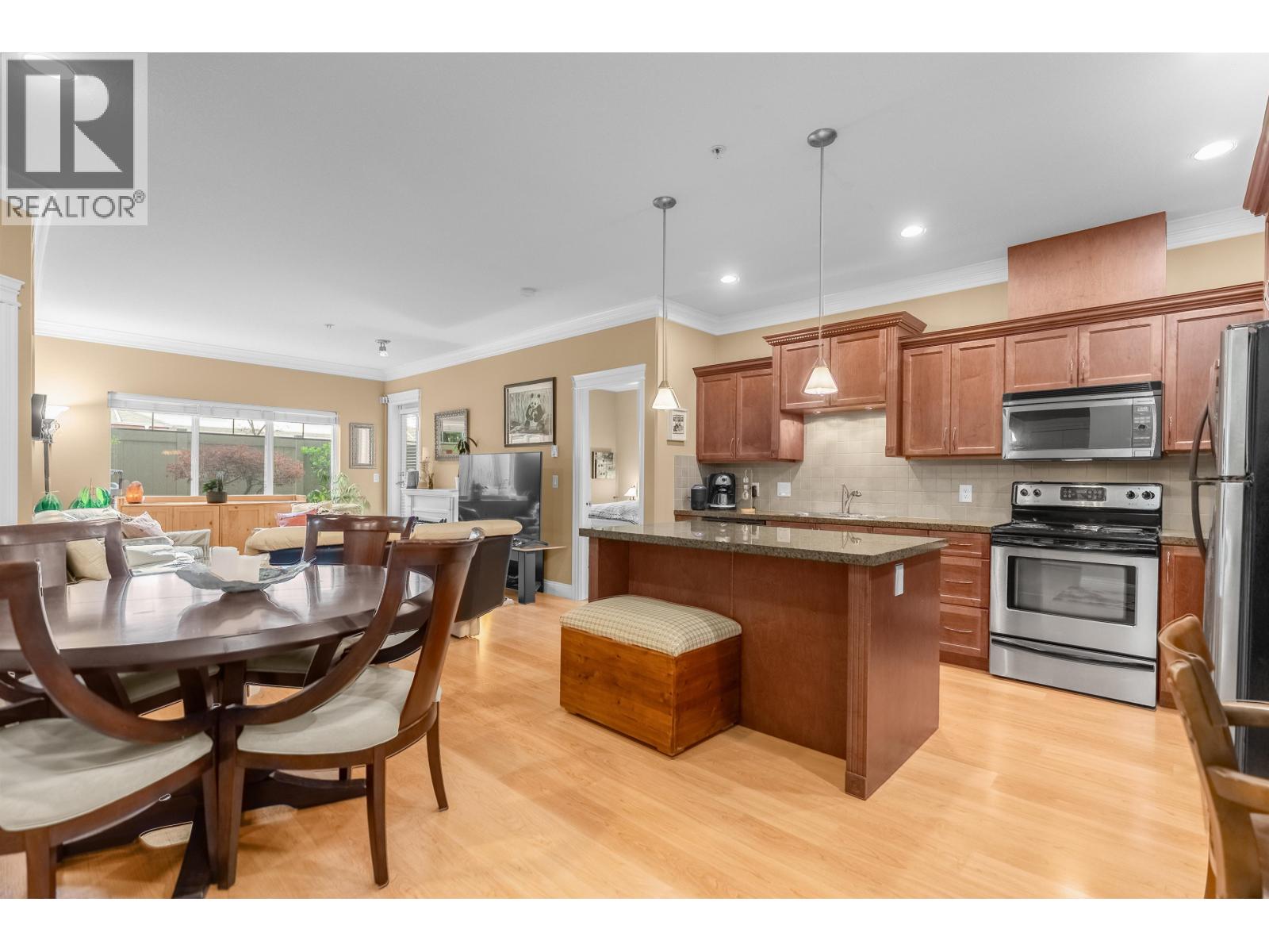 109 22150 DEWDNEY TRUNK ROAD