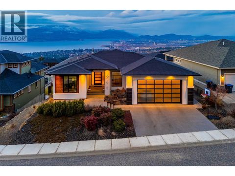 944 Hewetson Court Kelowna BC V1W5H8
