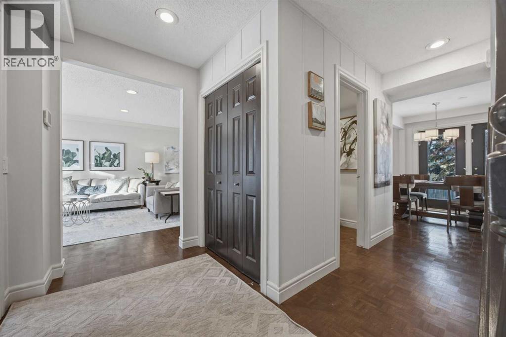 1136 Kildonan Place SW