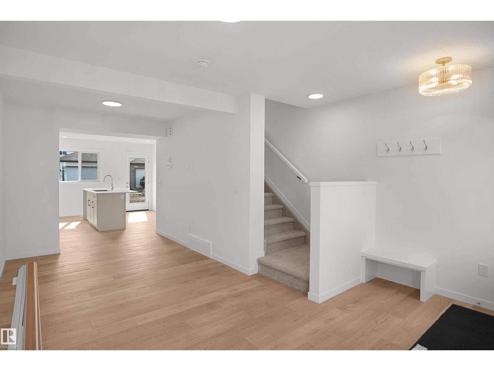 2135 210 ST NW