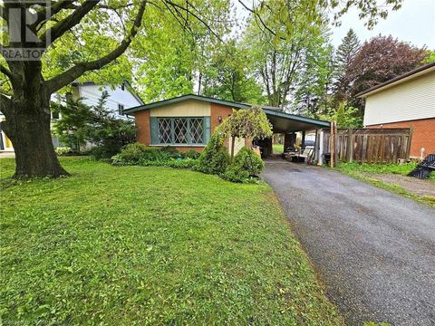 559 SPRUCEHILL Avenue Waterloo ON N2L4V8