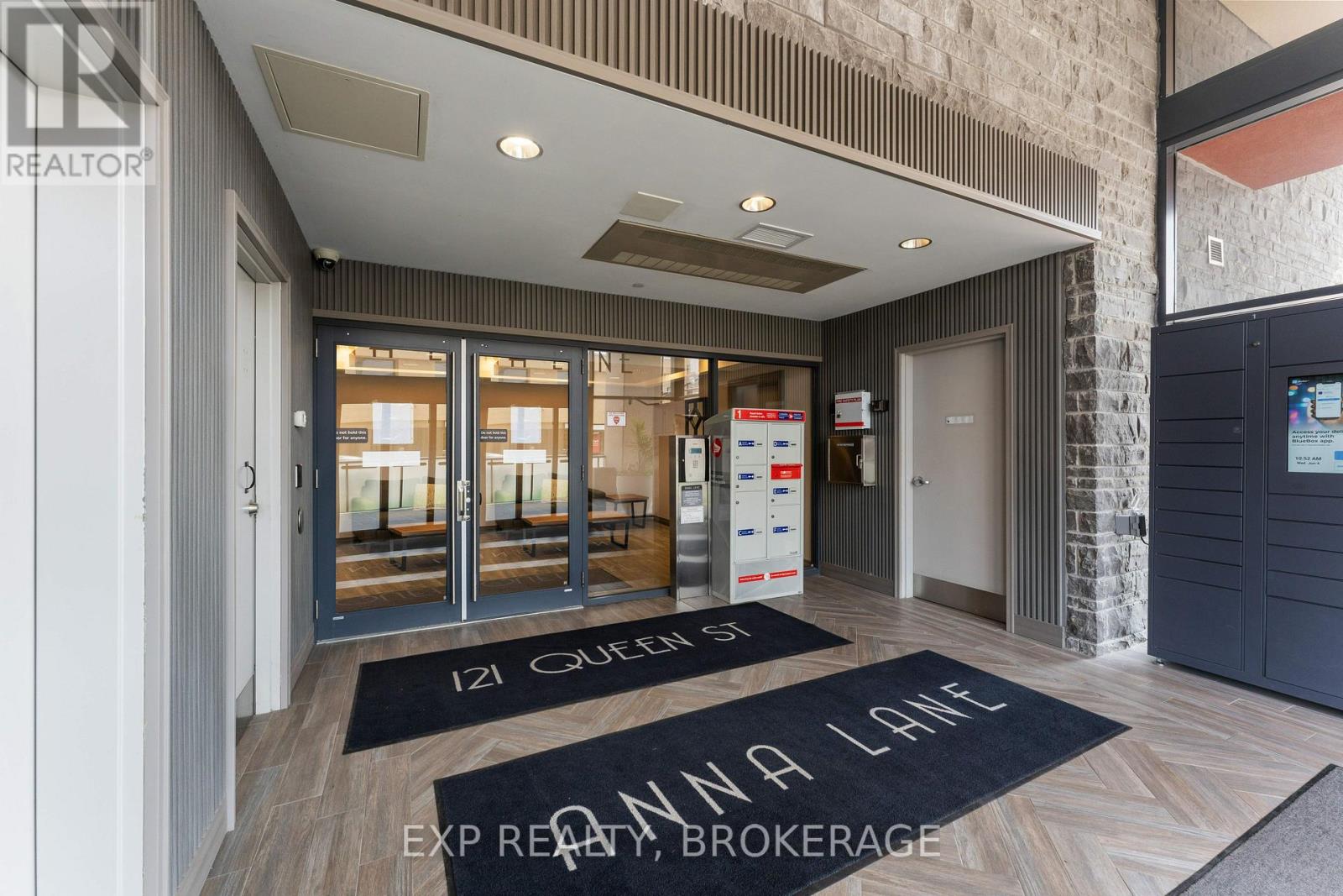 306 - 121 QUEEN STREET