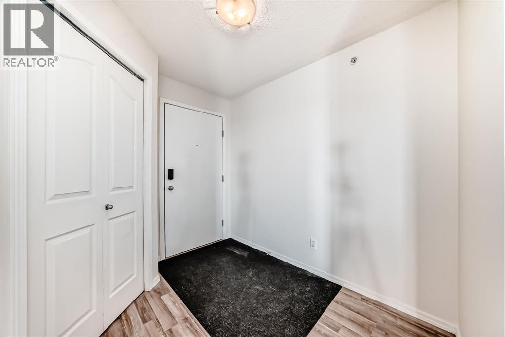 4425, 10 Prestwick Bay SE