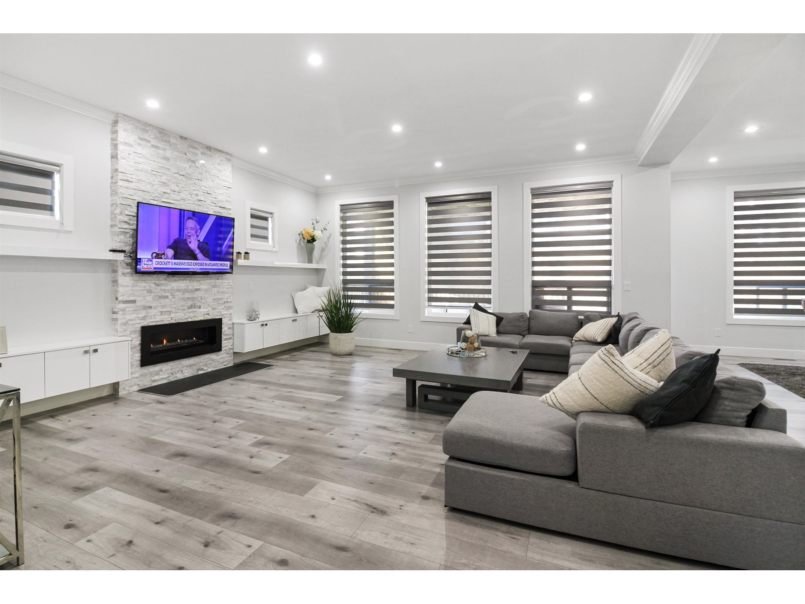 16707 16A AVENUE