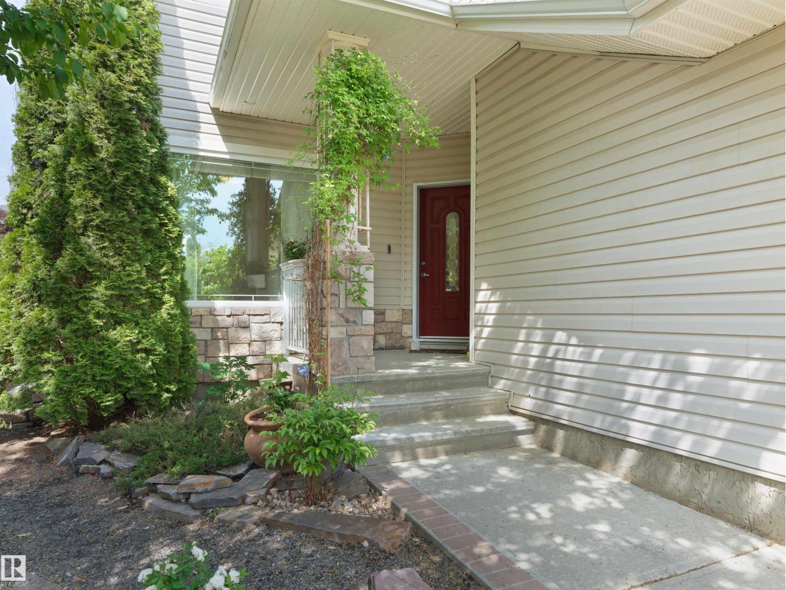 8708 207 ST NW
