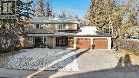 8907 Baylor Crescent SW Calgary AB T2V3N5