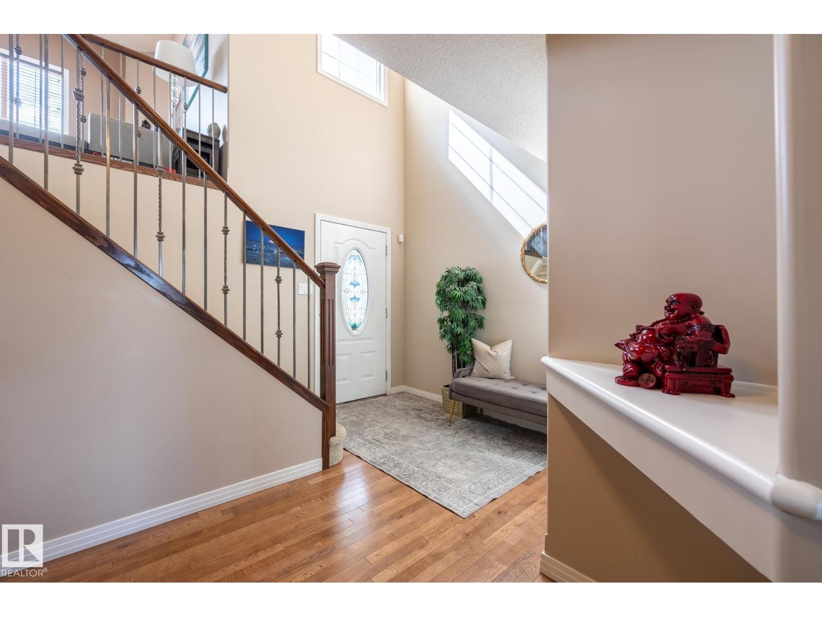 8214 6 AV SW