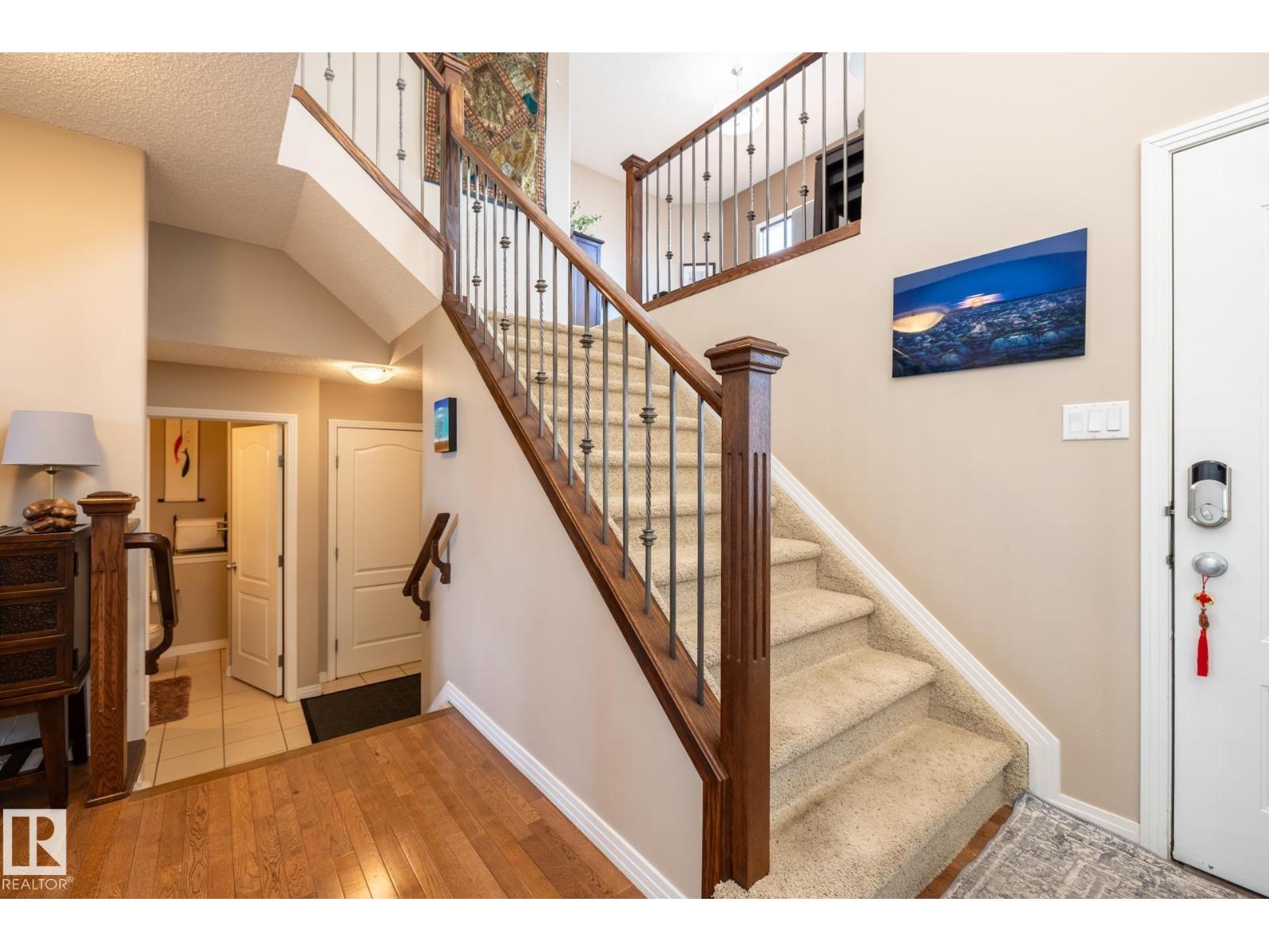 8214 6 AV SW