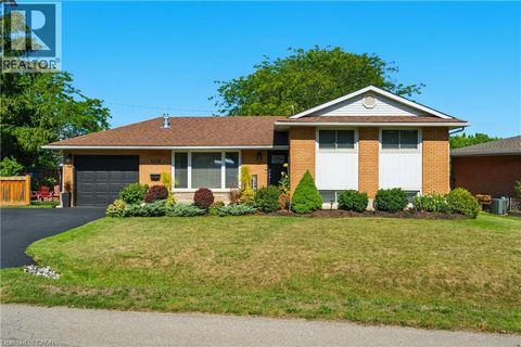 4326 HILLVIEW Drive Beamsville ON L3J0H8