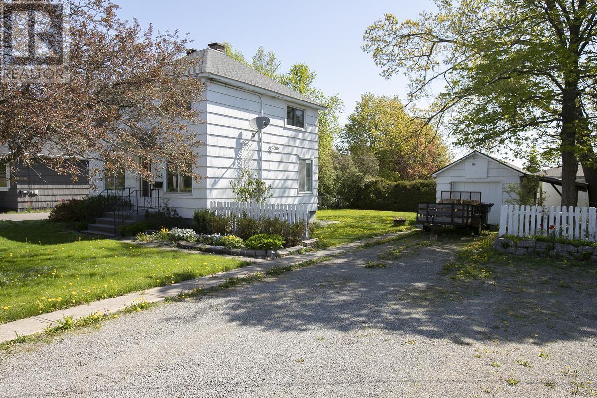 Photo 1 of 50 — 548 Lake ST, Sault Ste. Marie, ON P6B3L2