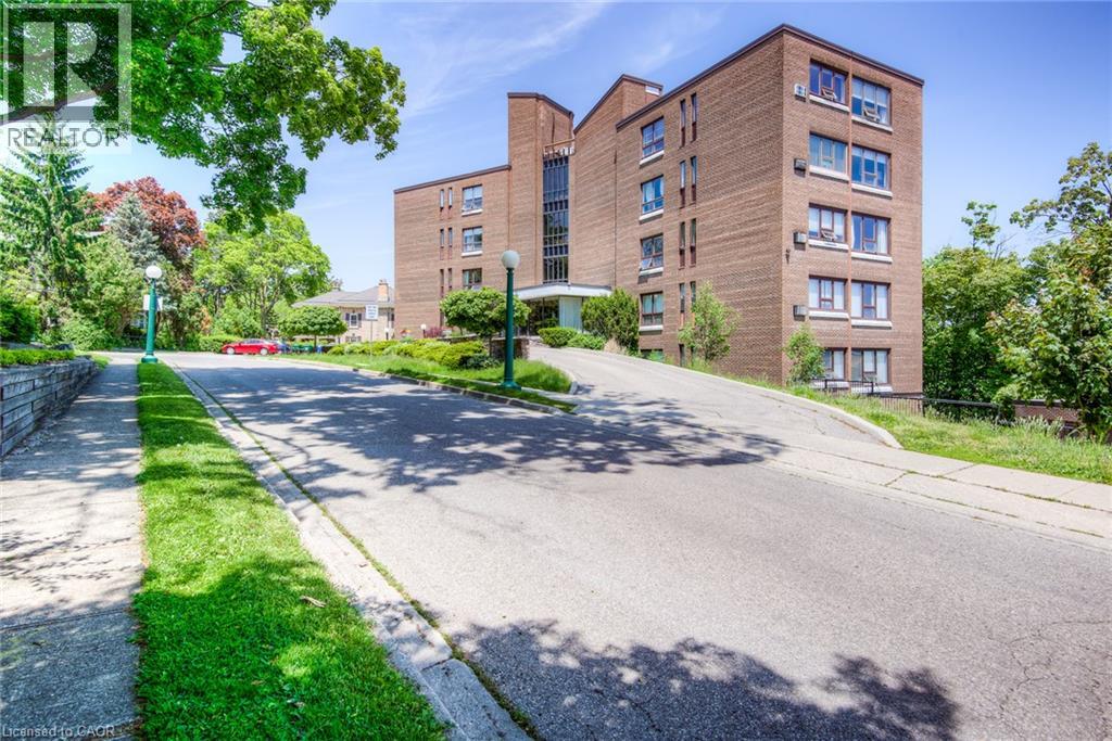 26 WENTWORTH Avenue Unit# 5S