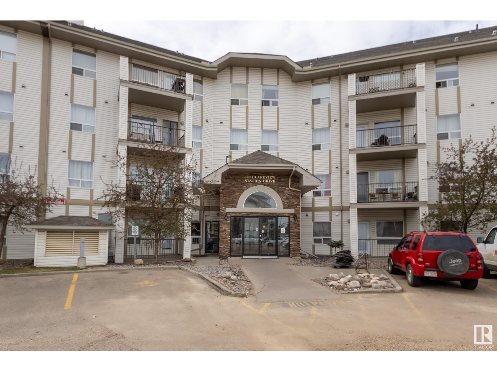 #2206 320 CLAREVIEW STATION DR NW