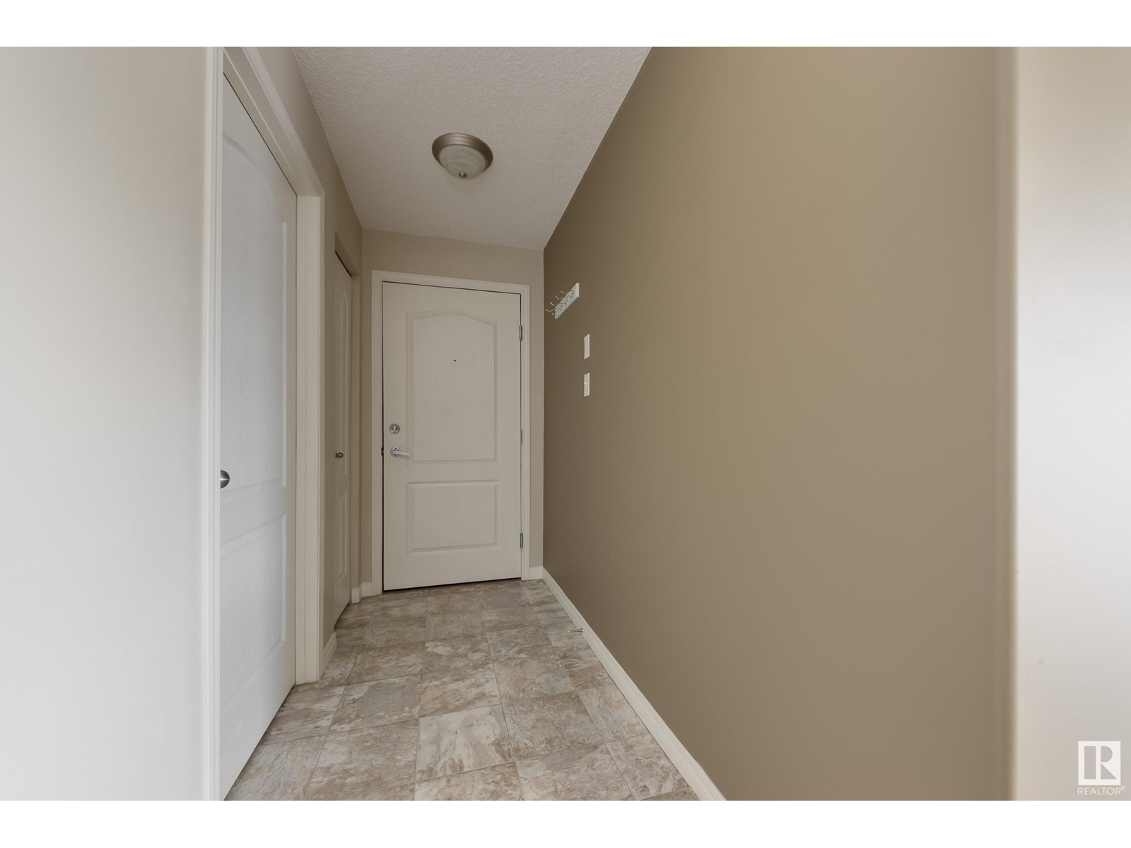#2206 320 CLAREVIEW STATION DR NW