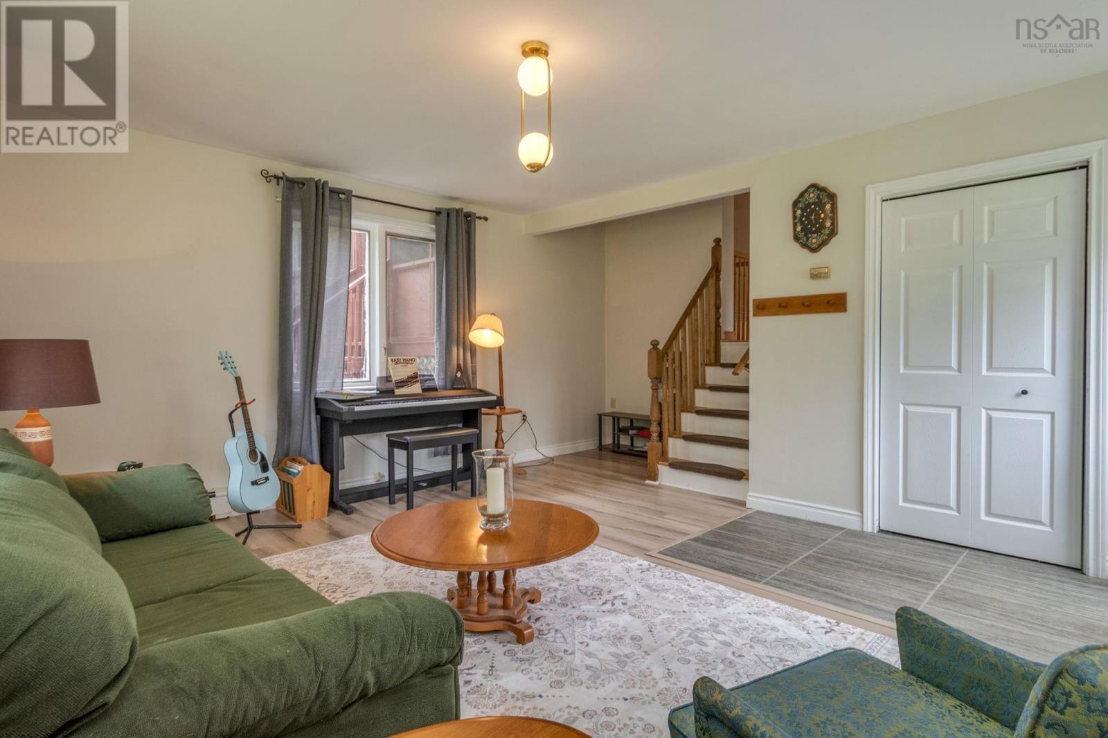 3268 East River East Side Road