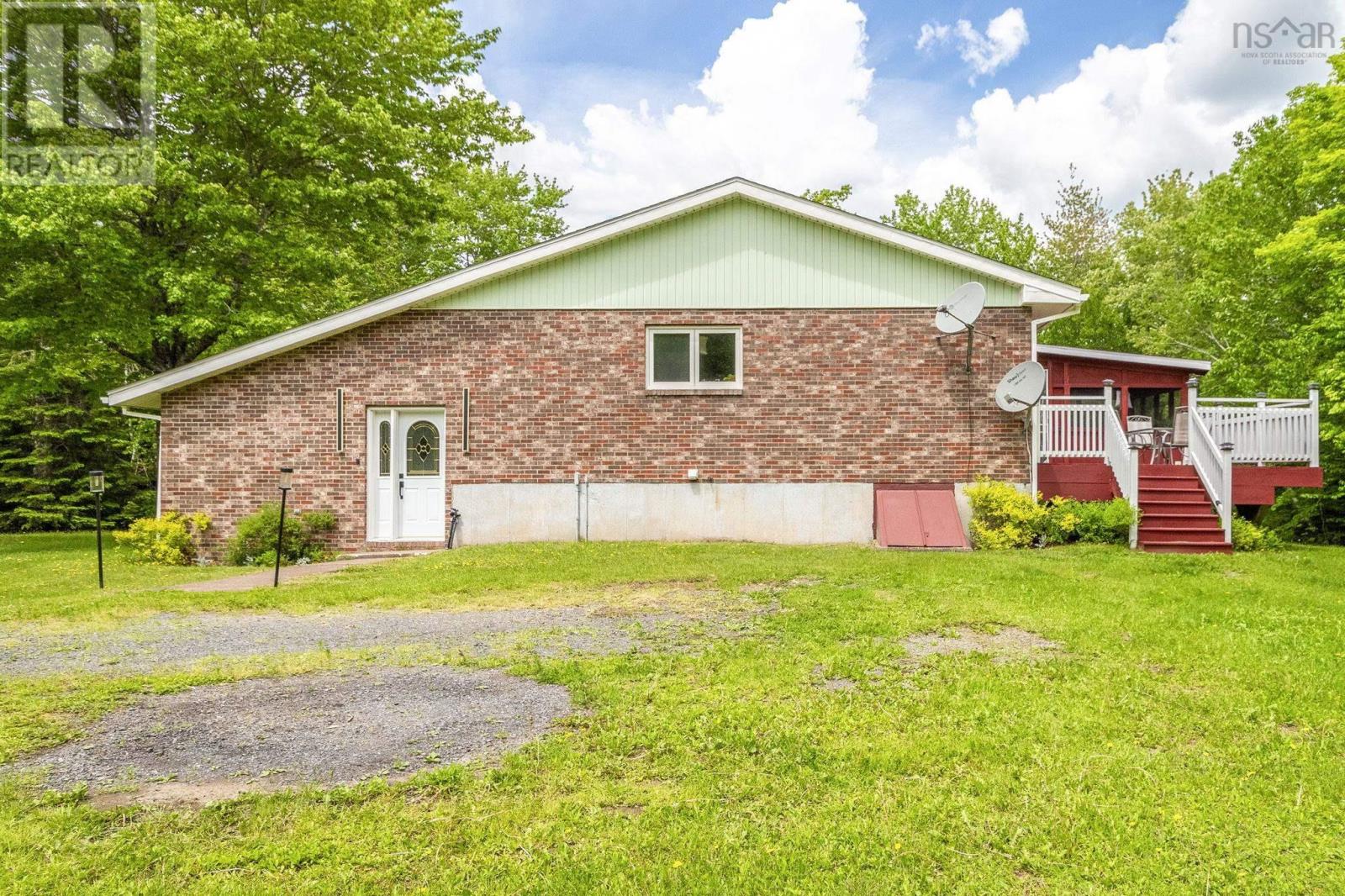 3268 East River East Side Road