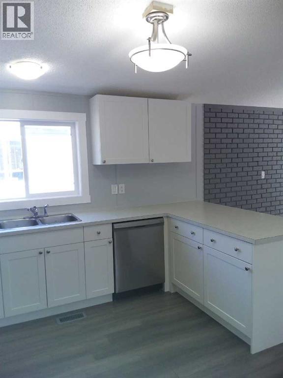 215, 6220 17 Avenue SE