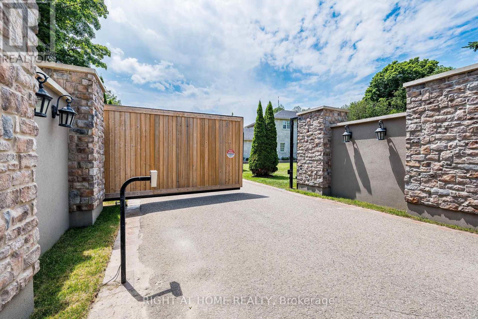13640 GUELPH LINE