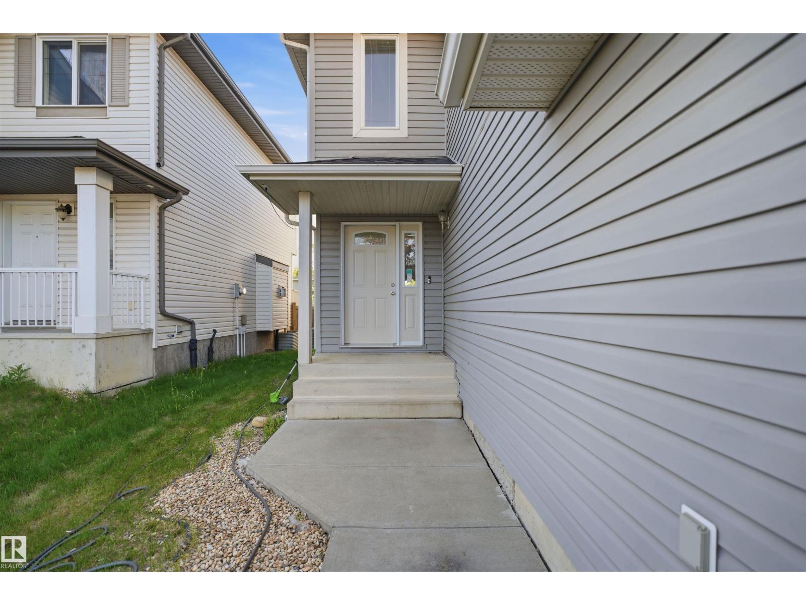 1560 37B AV NW