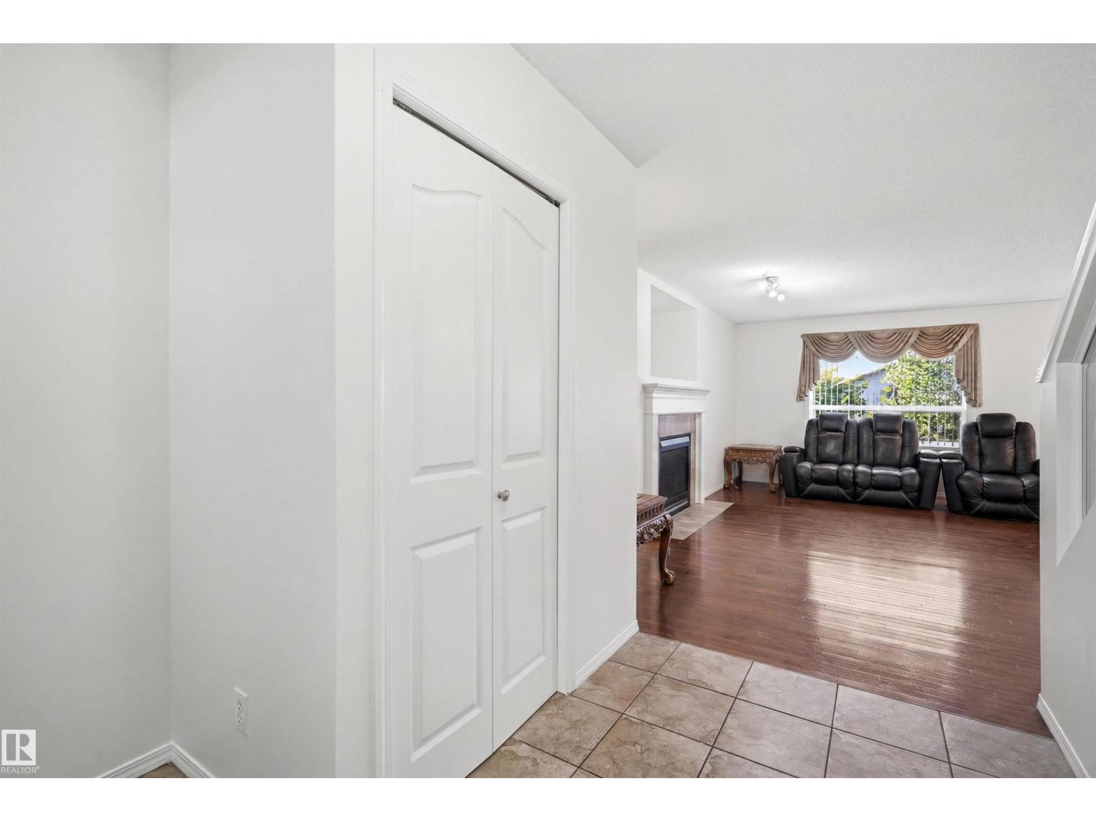 1560 37B AV NW