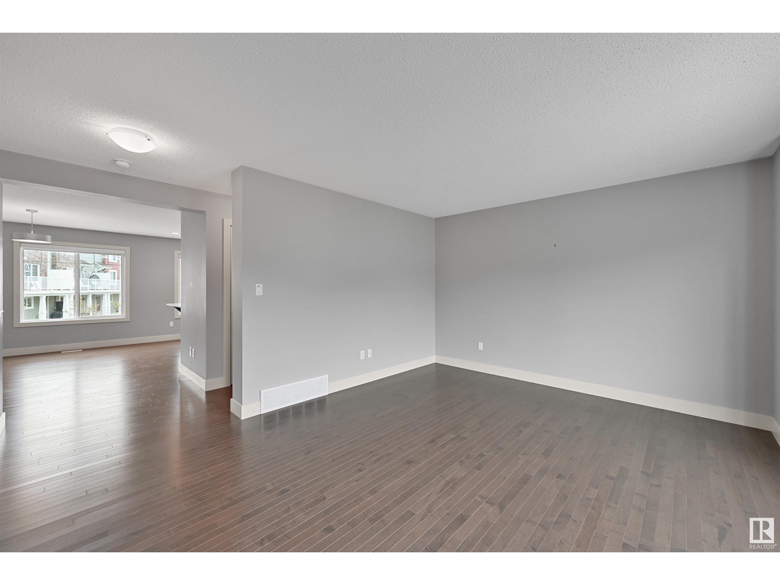 #32 2922 MAPLE WY NW