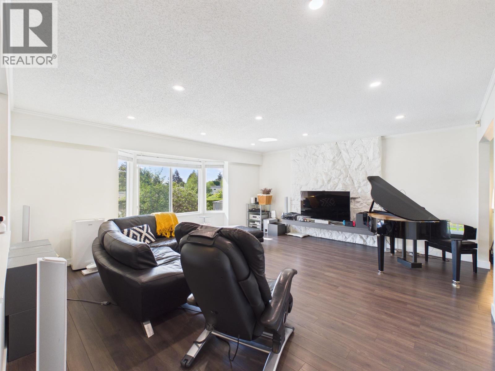1108 MARSDEN COURT