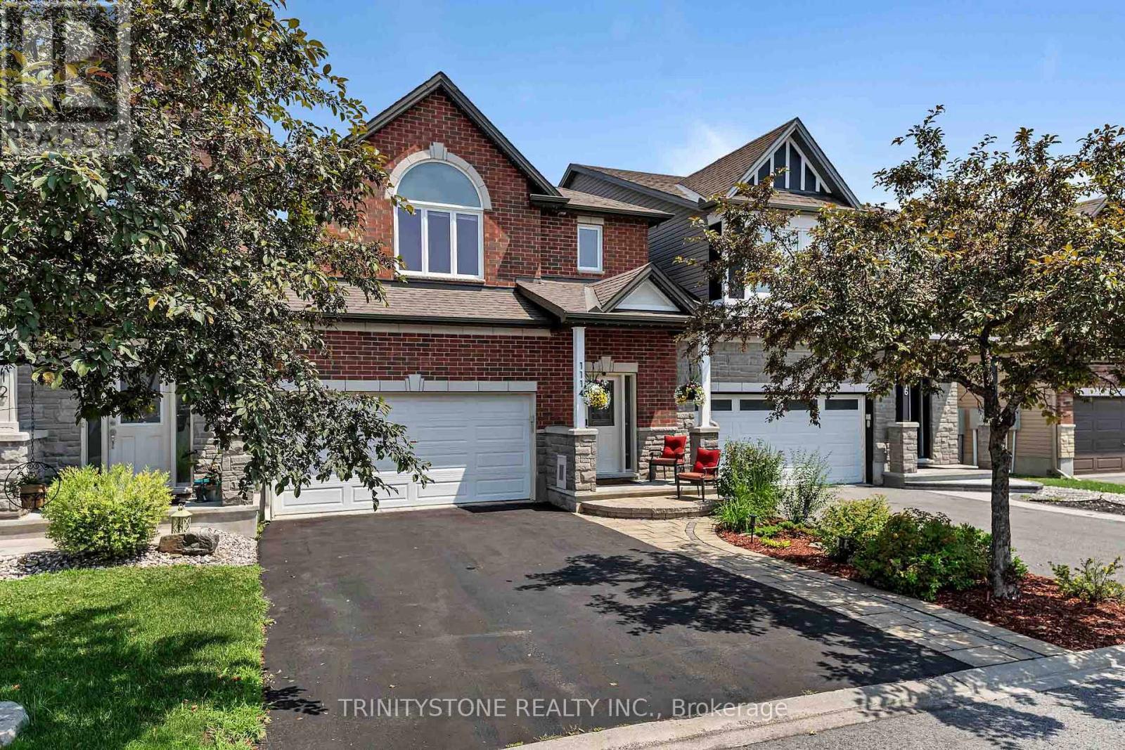 1114 NORTHGRAVES CRESCENT