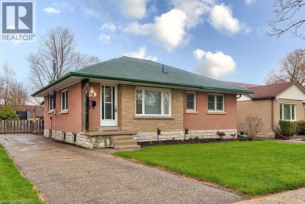10 ELMWOOD Avenue