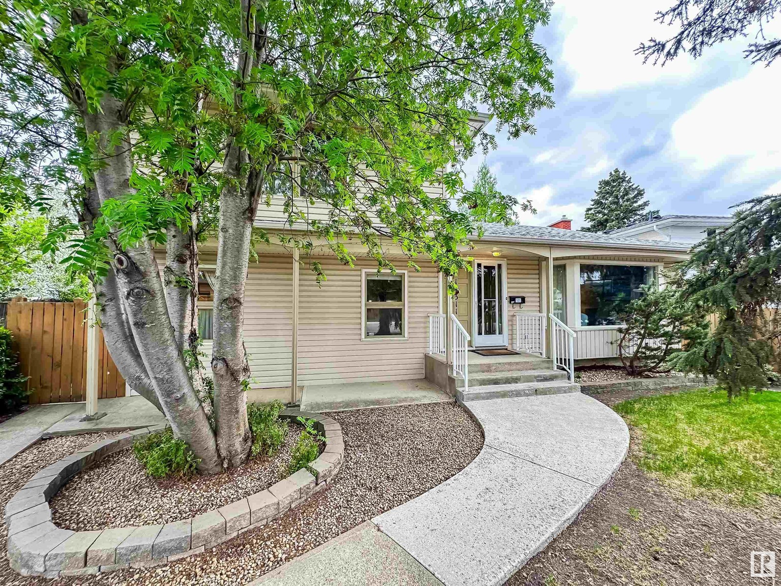 14311 58 AV NW