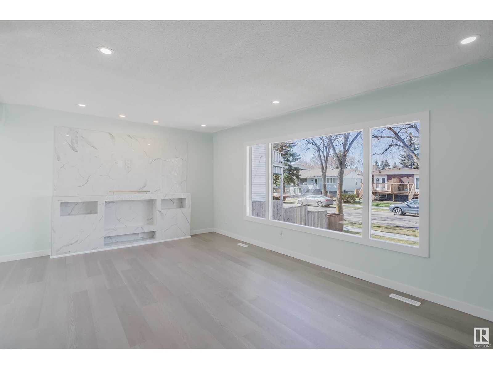 12821 125 ST NW