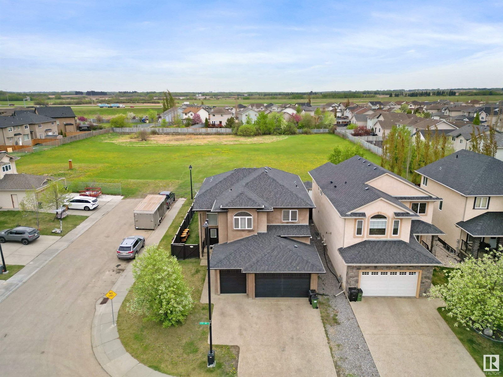 10824 179 AV NW