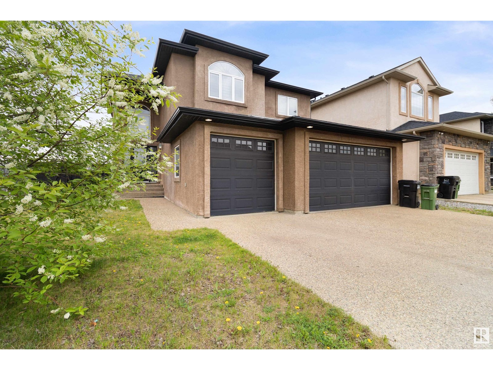 10824 179 AV NW