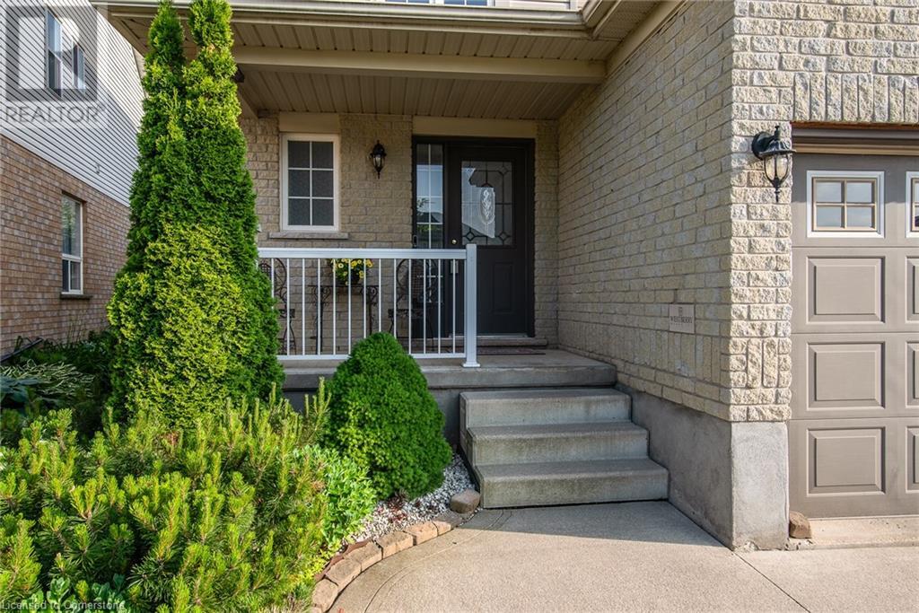 71 DUBRICK Crescent