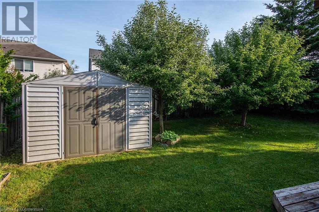 71 DUBRICK Crescent