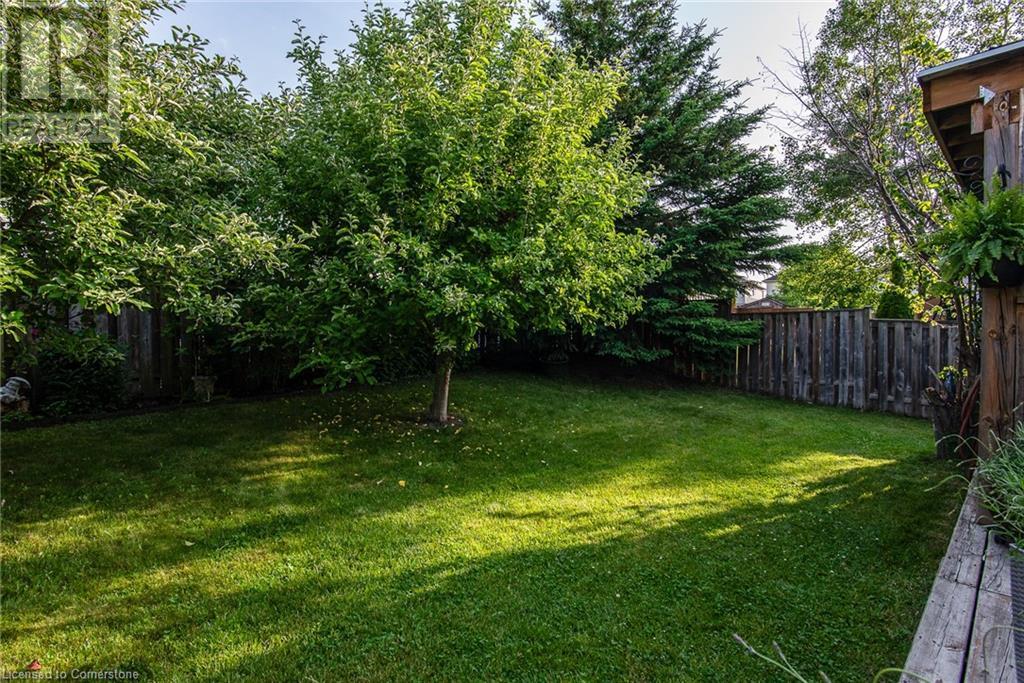 71 DUBRICK Crescent