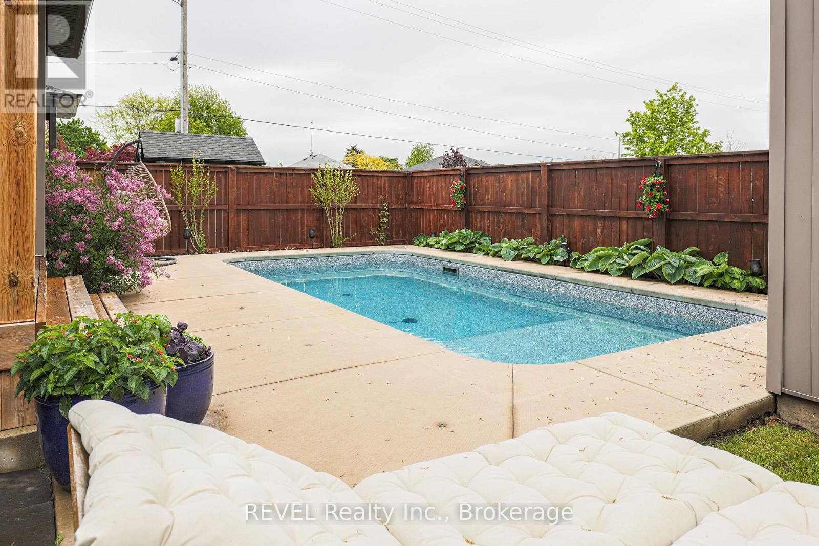 15 WILLOWBROOK DRIVE