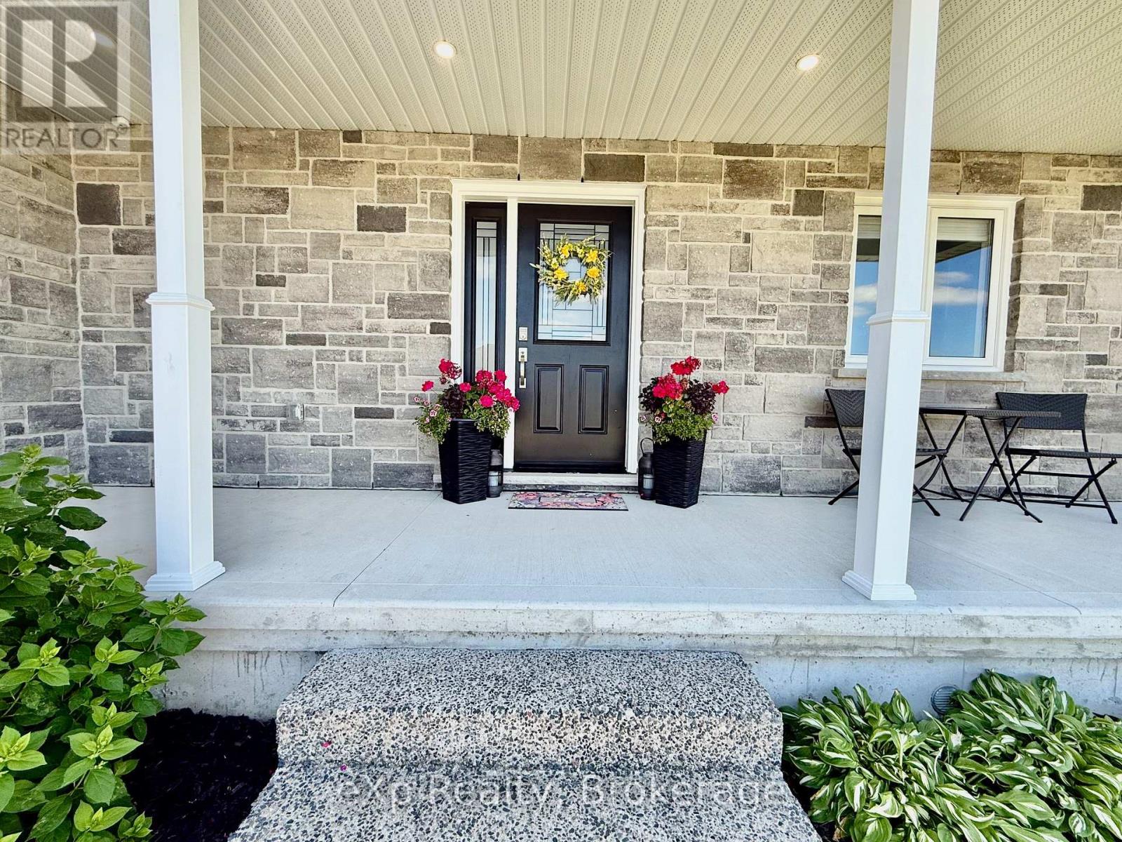 4 NOECKERVILLE HILL DRIVE