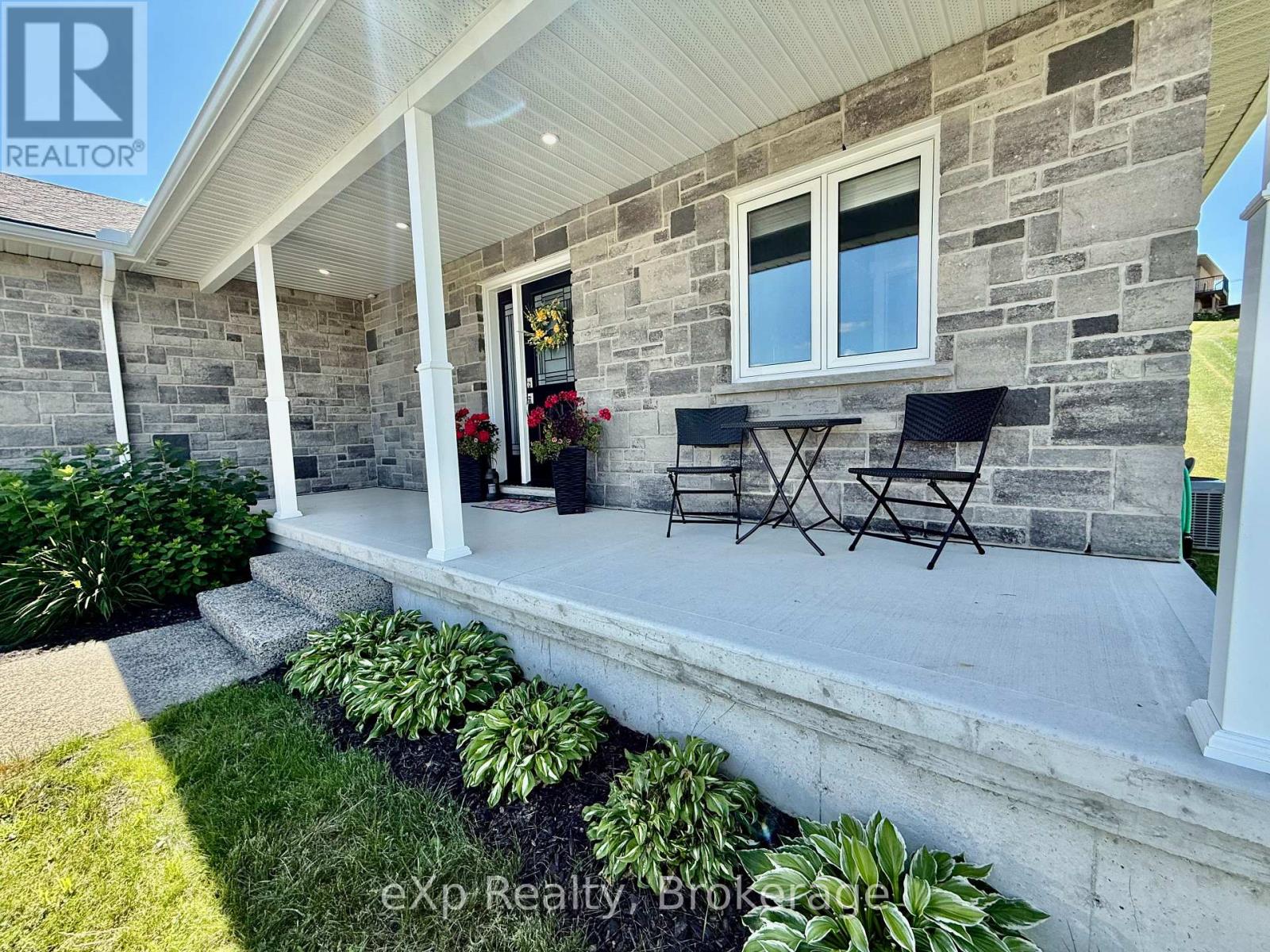 4 NOECKERVILLE HILL DRIVE